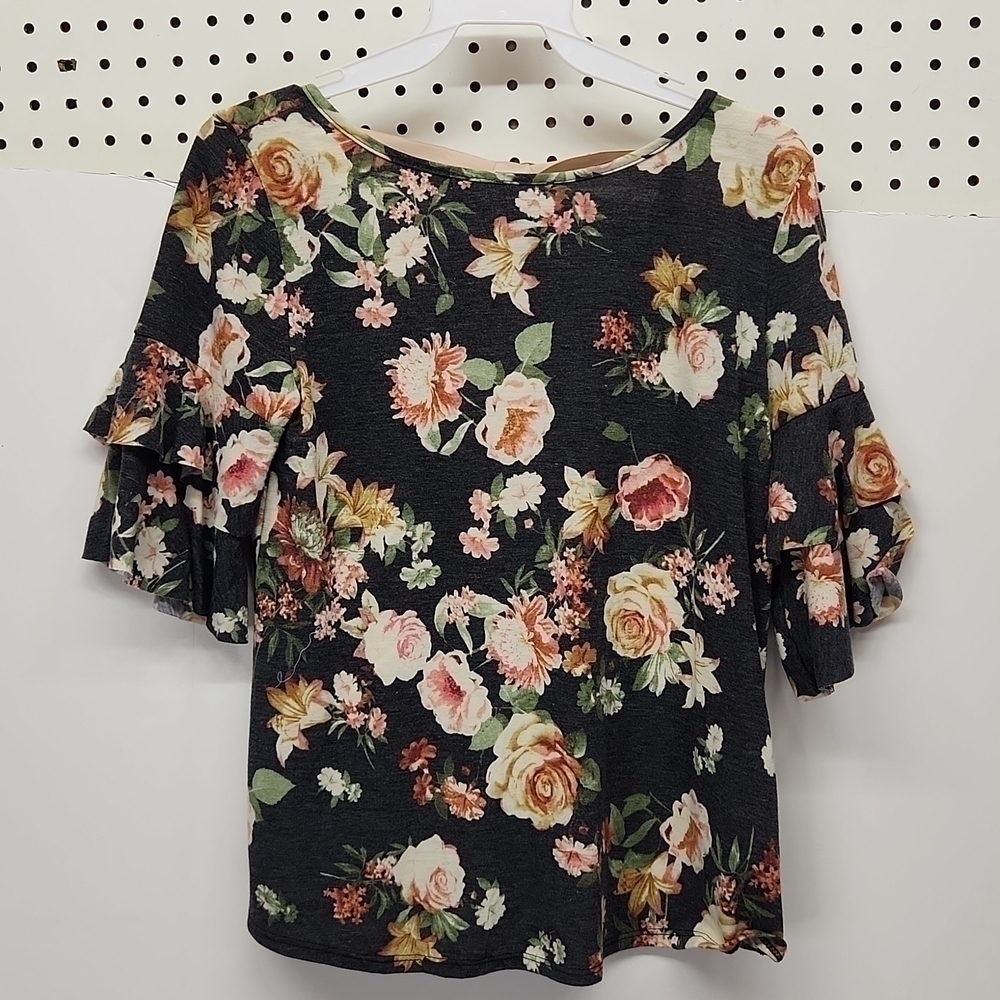 Blu-pepper Floral Top Ruffled Sleeves